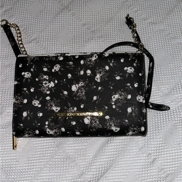 Betsy Johnson crossbody bag - Picture 2 of 5